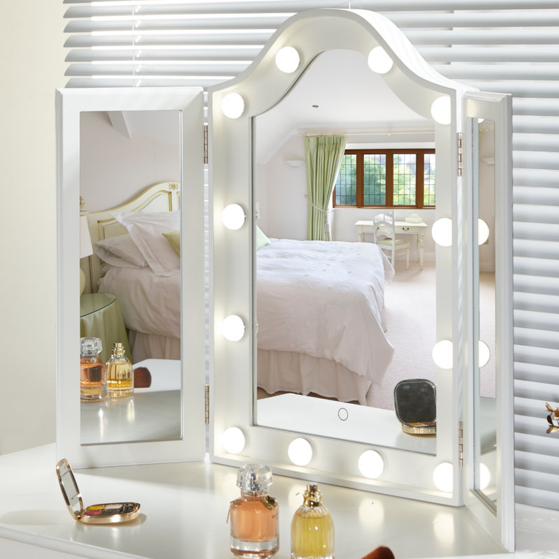 Miroir de maquillage à trois volets