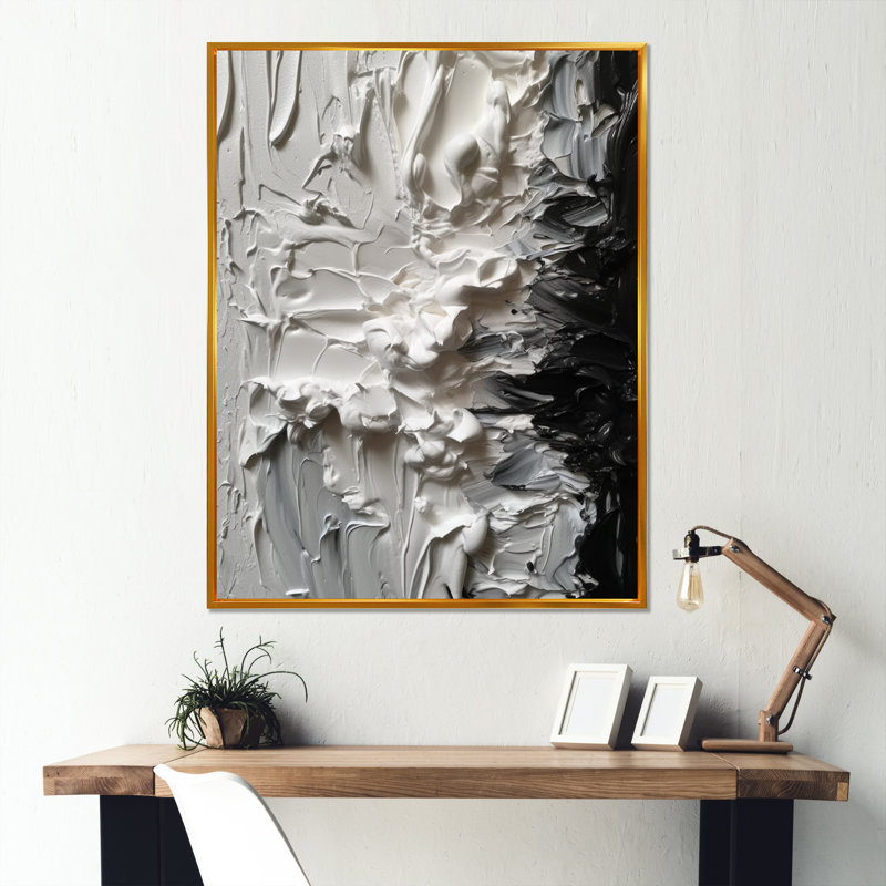 «White and Black Tranquility Unleashed V», art abstrait sur toile marbrée, H 20 po x l 12 po x P 1 po, Cadre flottant doré