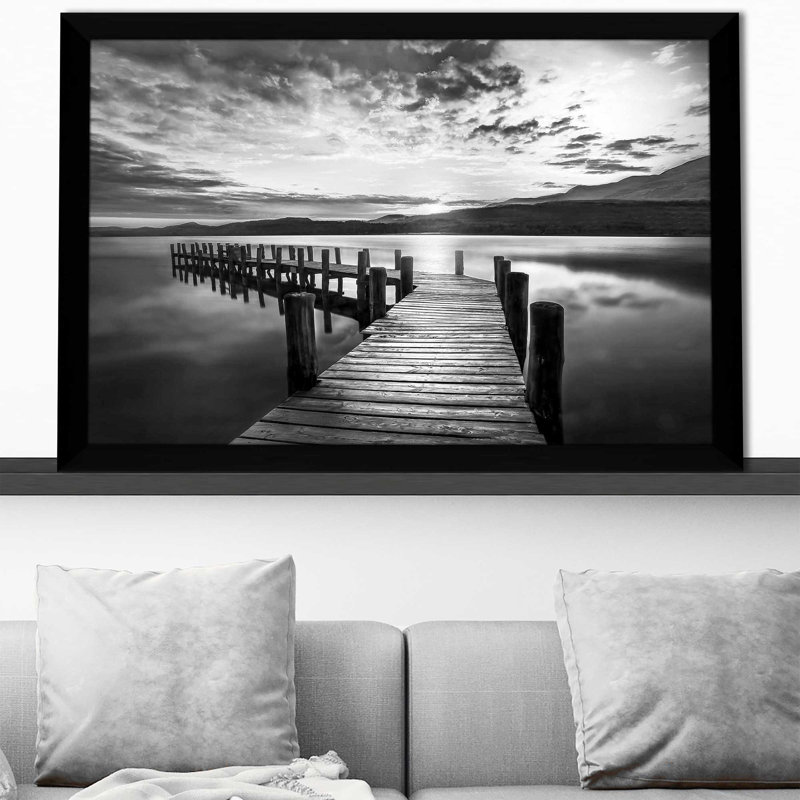Evening Dock par - Photographie, Cadre noir, H 33,5 po x l 49,5 po x P 1 po