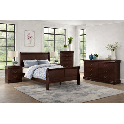Classic Sleigh Bedroom Set in Cherry Finish