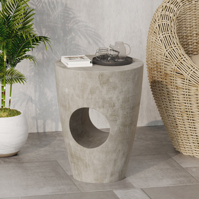 Mobilier d'extérieur en béton, gris - table d'appoint au style moderne gris, espace