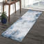 Tapis bleu / blanc en polyester abstrait moderne lavable à la machine-78689032