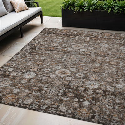 Tapis intérieur / extérieur brun lavable brun foncé et taupe 5 pi x 8 pi