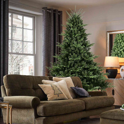 Full-Shaped 6FT Christmas Tree With 1673 Tips – PE/PVC Mixed Needles, Wide Base For Large Spaces, Hinged Structure For Easy Setup, Metal Stand For Strong Support*