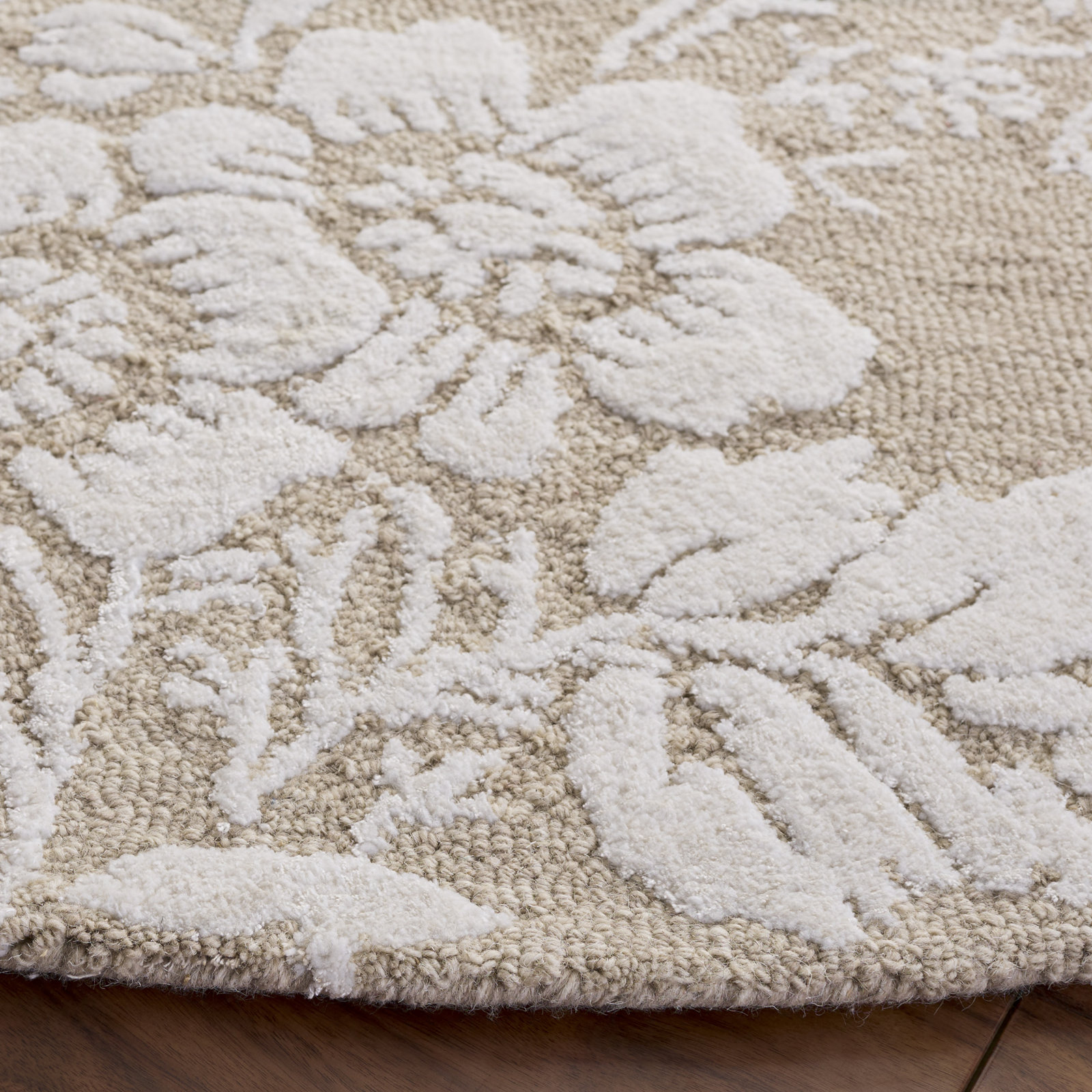 Hand-Tufted Wool Floral Rug, Round 6'