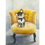 Fauteuil Chihuahua à poils longs sur jaune