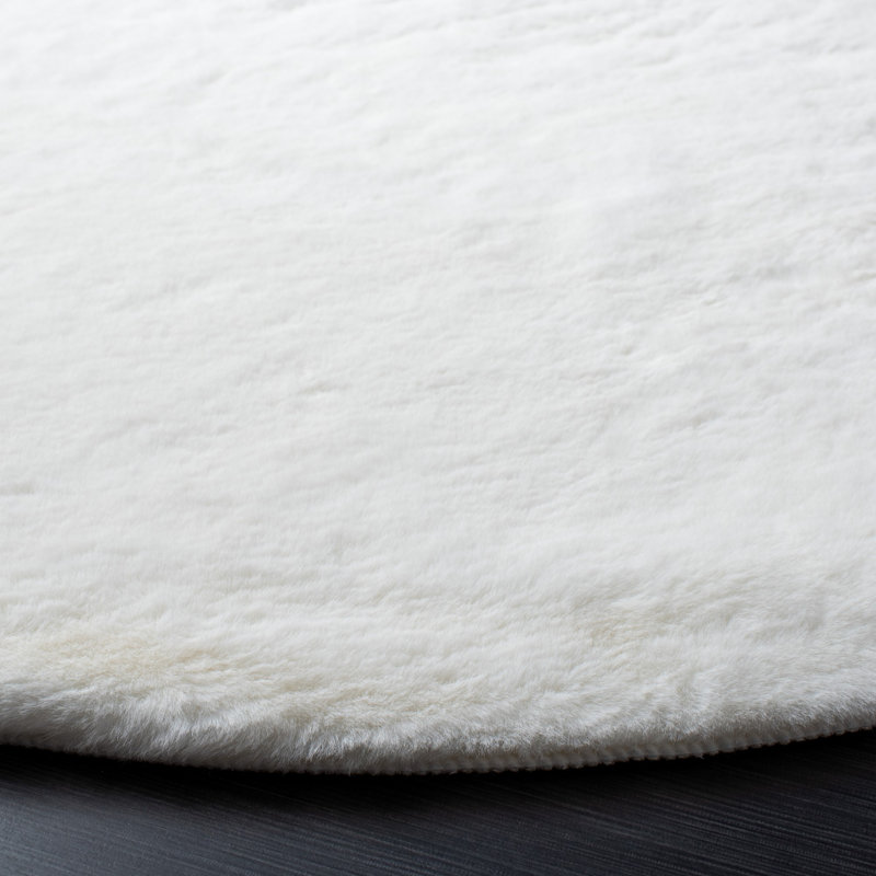 Mckenzie Ivory Area Rug, Round 3'