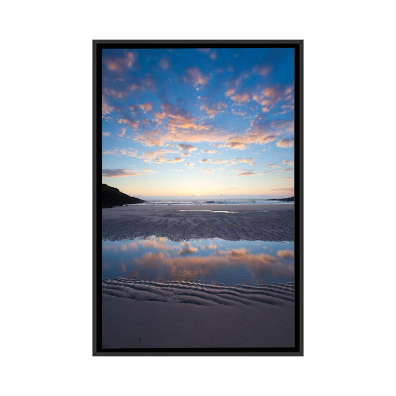 «Evening Reflection II», reproduction de photo sur toile tendue, H 26 po x l 18 po x 1,5 po, Toile avec cadre noir