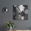 «Rock N Roll Mic Neutral» par Michael Mullan, art mural en métal-102873284