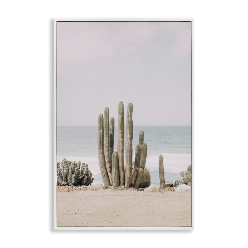 Cactus sur la plage, estampe numérique par Sissi et Seb, Estampe numérique encadrée blanc bord de mer, H 30 po x l 20 po