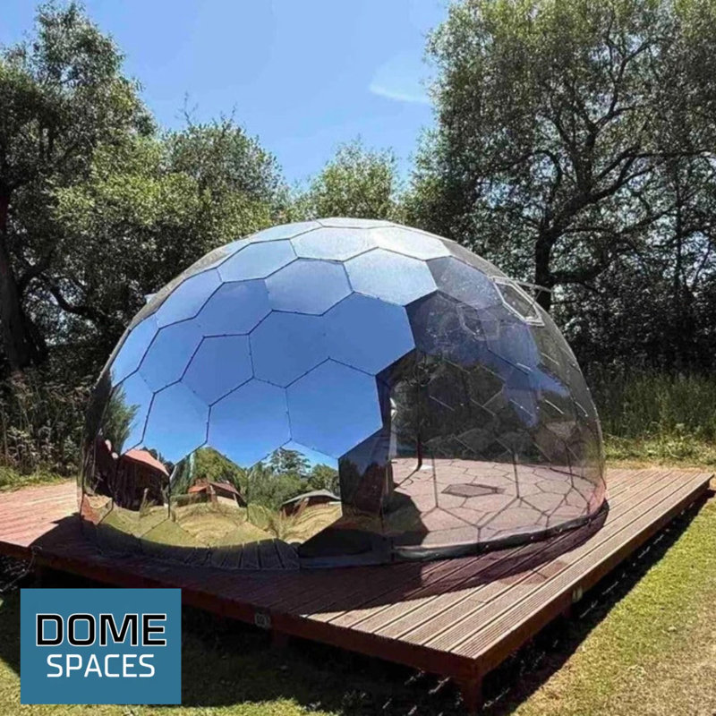 Dôme d'extérieur Domespaces Maverick Pcdhmr4300, tente de glamping à cadre en alliage d'aluminium, dôme fabriqué en polycarbonate miroitant pour une visibilité maximale et une lumière naturelle