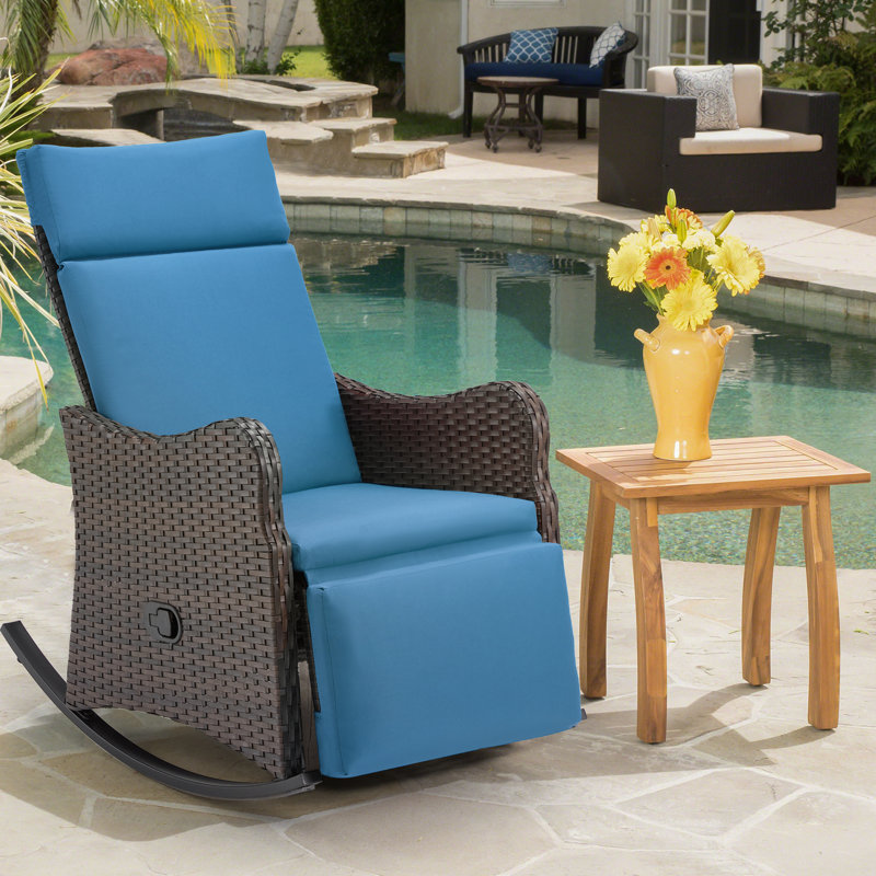 Chaise berçante d'extérieur en osier Edina, Bleu marine