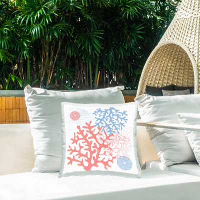 Coussin d'extérieur imprimé motif corail par Martina Pavlova