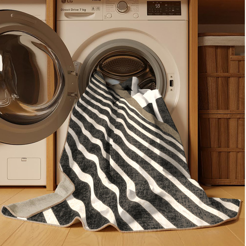 Machine Washable Paxton Baseball Bat Ball American Traditional Striped Rug in Black – Beige Binding, 5x8