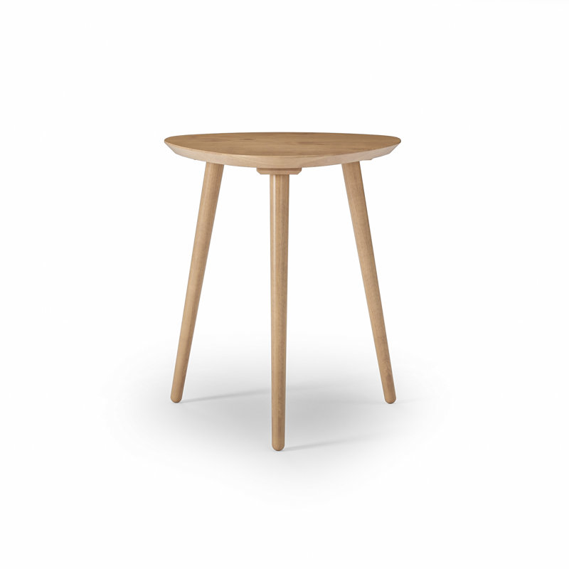 Kaylonni End Table, Light Oak