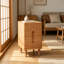Table de chevet moderne Mid-Century, table d'appoint étroite avec 2 tiroirs, table de chevet en bois de chêne massif, table de bout compacte pour les petites chambres à coucher, design minimaliste intemporel