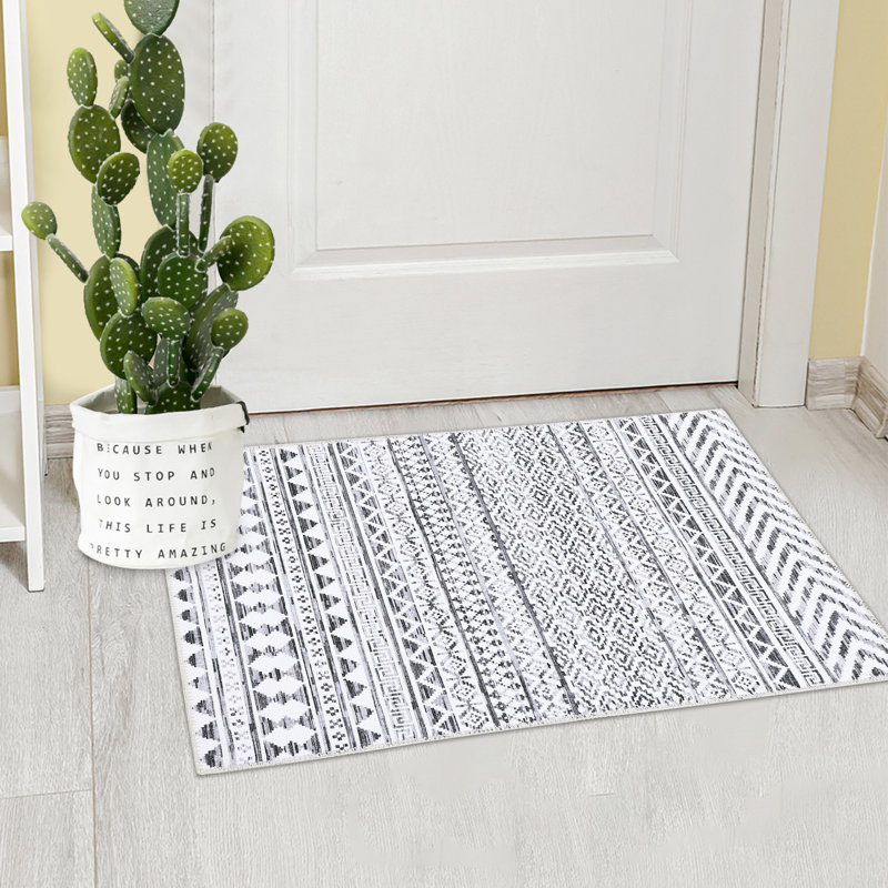 Karelia Washable Geometric Indoor Rug, Rectangle 3' x 5'