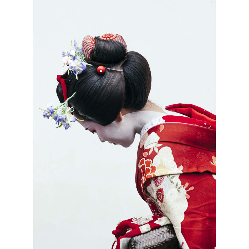 Geisha 2 par Yaffa G - reproduction sur toile tendue, H 40 po x l 29 po x P 2 po