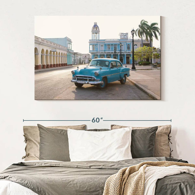 Voiture cubaine bleue Mehar, H 34 po x l 51 po