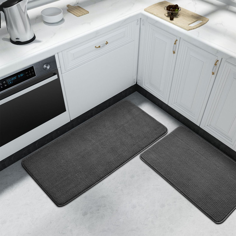Tapis de cuisine Demarus, Rectangle 3 pi 3 po x 1 pi 5 po, Noir