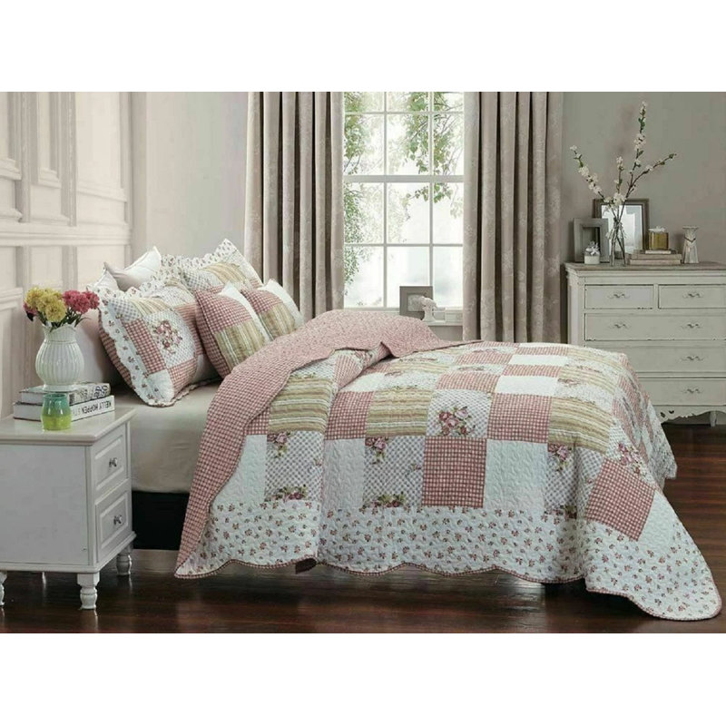 Polyester Patchwork Bedspread with Pillow Shams, Super King Bedspread + 2 Standard Shams