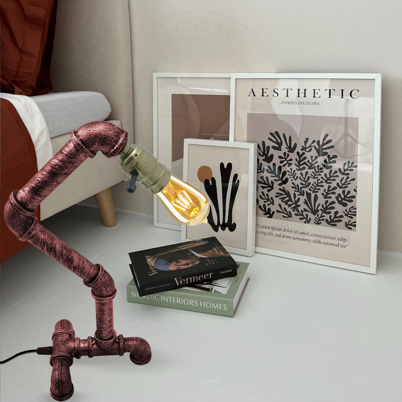 Anahie Metal Tripod Lamp, Rustic Red
