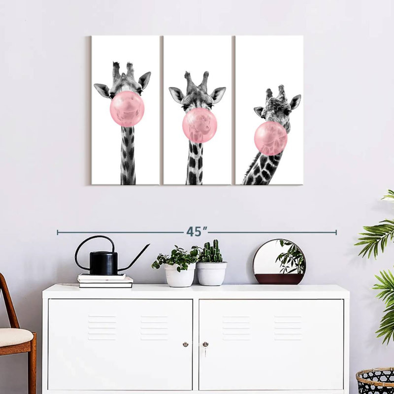 Trois girafes Three Bubble Gum 3 pièces, H 24 po x l 38 po x P 1,25 po