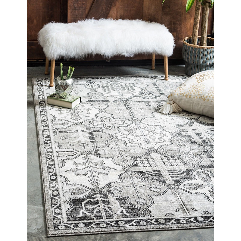 Soledad Oriental Indoor Rug, Rectangle 5' x 8'