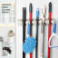 Porte-vadrouille et porte-balai Support de rangement mural pour outils de jardin Rangement et organisation pour la maison Cintre en plastique pour organisateur de garage pour garde-robe (5 positions)
