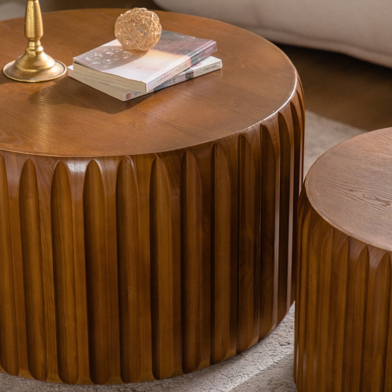 Ensemble de 2 tables basses rondes cannelées - Table gigogne en bois massif et panneau de fibres à densité moyenne (26,77 po / 19,69 po)