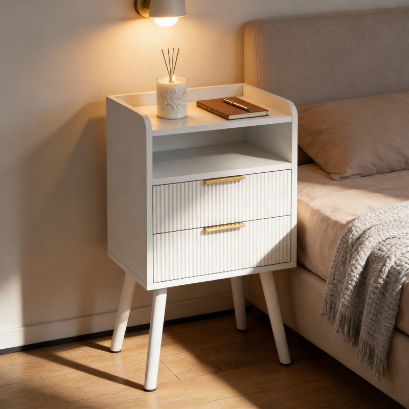 Table de chevet moderne à DEL avec station de charge et conception cannelée, 2 tiroirs en bois, éclairage RVB, prises CA et ports USB, table de chevet robuste avec tablette ouverte