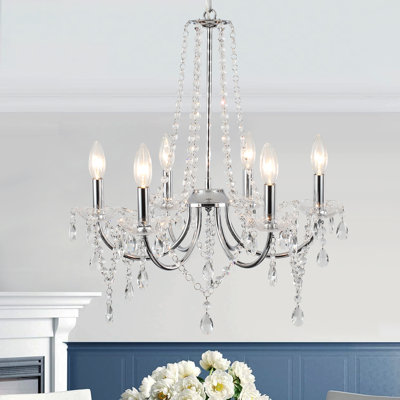 Lustre classique à 6 lumières avec détails en cristal Ellie-Paige