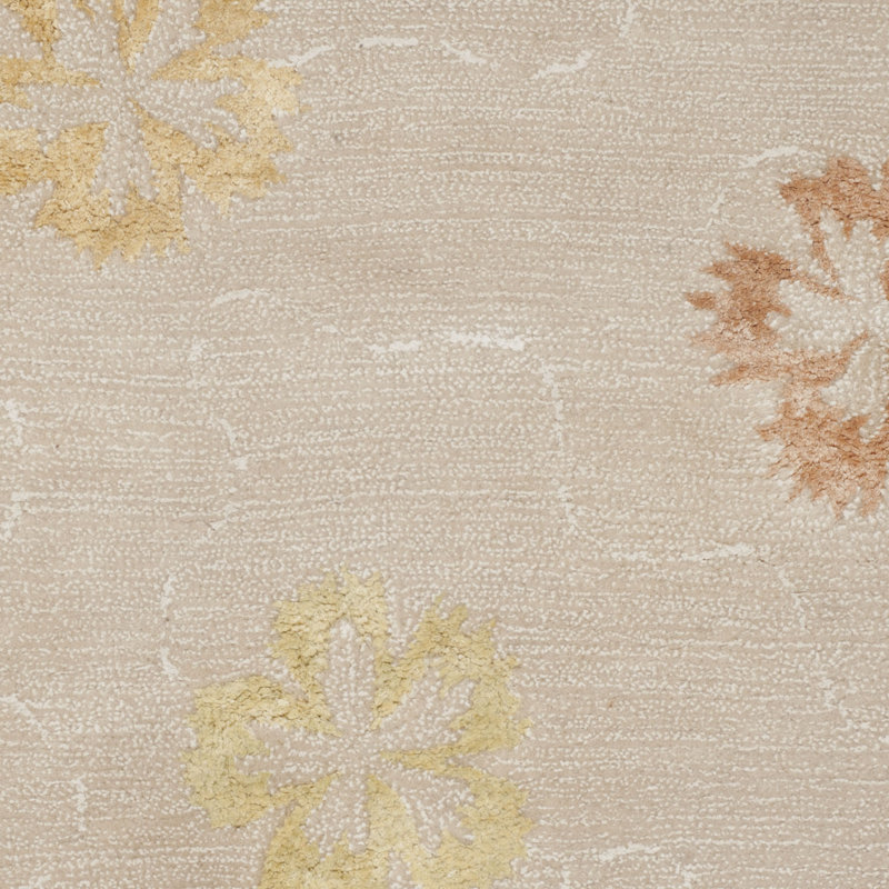 Coreatha Martha Stewart Viscos/Wool Floral Rug in Beige, Rectangle 9'6" x 13'6"