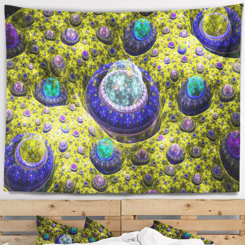 Tapisserie de planète en fractale abstrait jaune exotique, H 50 po x l 60 po