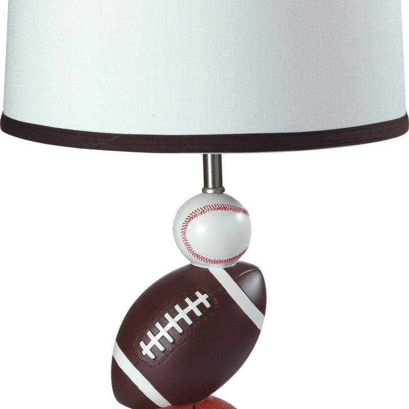 LAMPE DE TABLE MULTI-SPORT 24,5 "(1PC / NTC), abat-jour en tissu blanc avec doublure brune