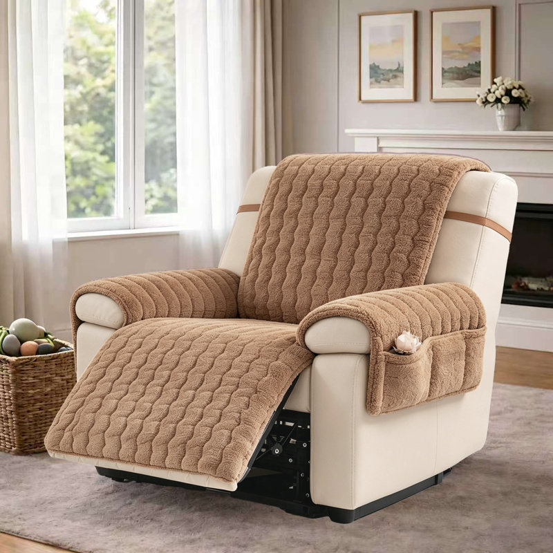 Housse de protection luxueuse pour canapé inclinable en T Sherpa Luxury, Thick Quilted, Café foncé