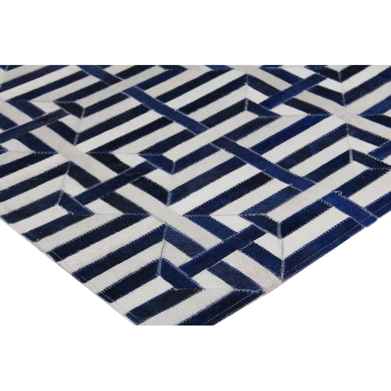 Natural Hide hand-tufted Leather Hide Navy/Ivory Area Rug