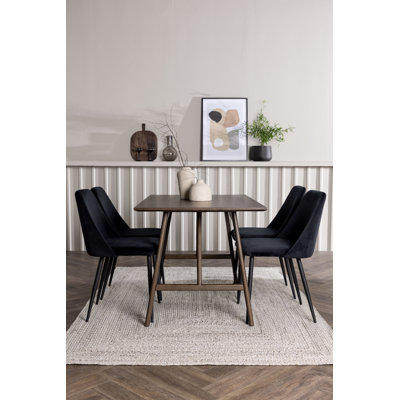 Berkly 4 - Person Dining Set
