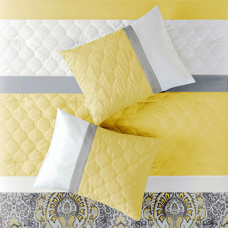 Polyester Comforter, Queen Comforter + 4 Pillowcases, Yellow Abstract