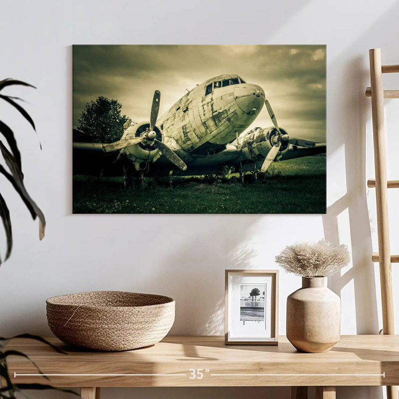 Avion de guerre Mehar, H 16 po x l 24 po