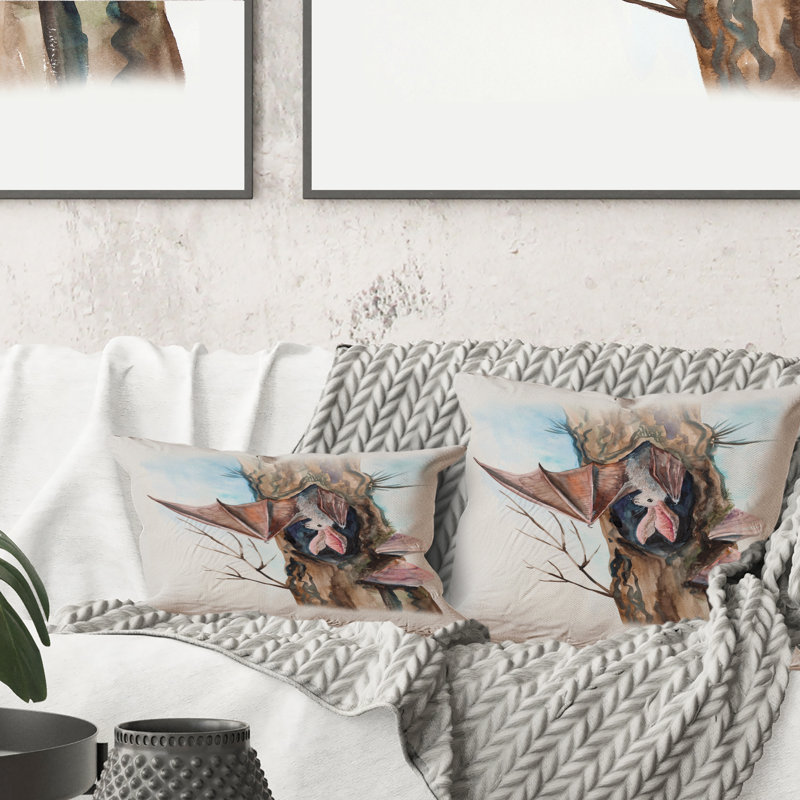 Bat in a Hollow Tree - Coussin décoratif à imprimé traditionnel, 16 po x 16 po