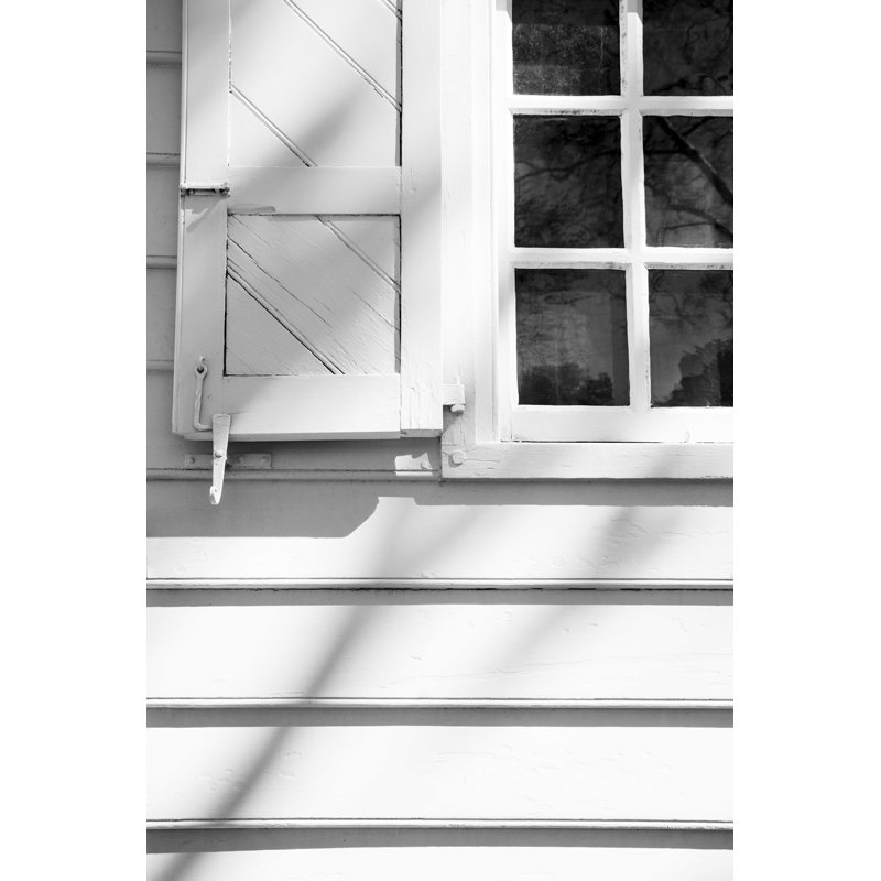 Fenêtres et ombres noires et blanches I, H 12 po x l 8 po