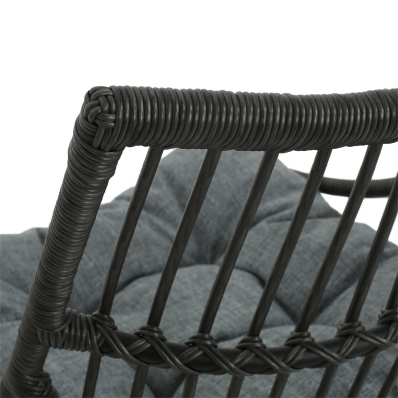 CHAISE ELAINE