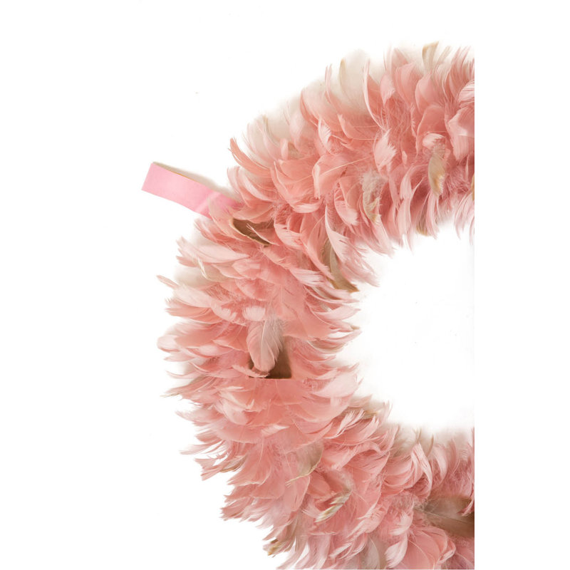 Couronne de plumes rose suspendue