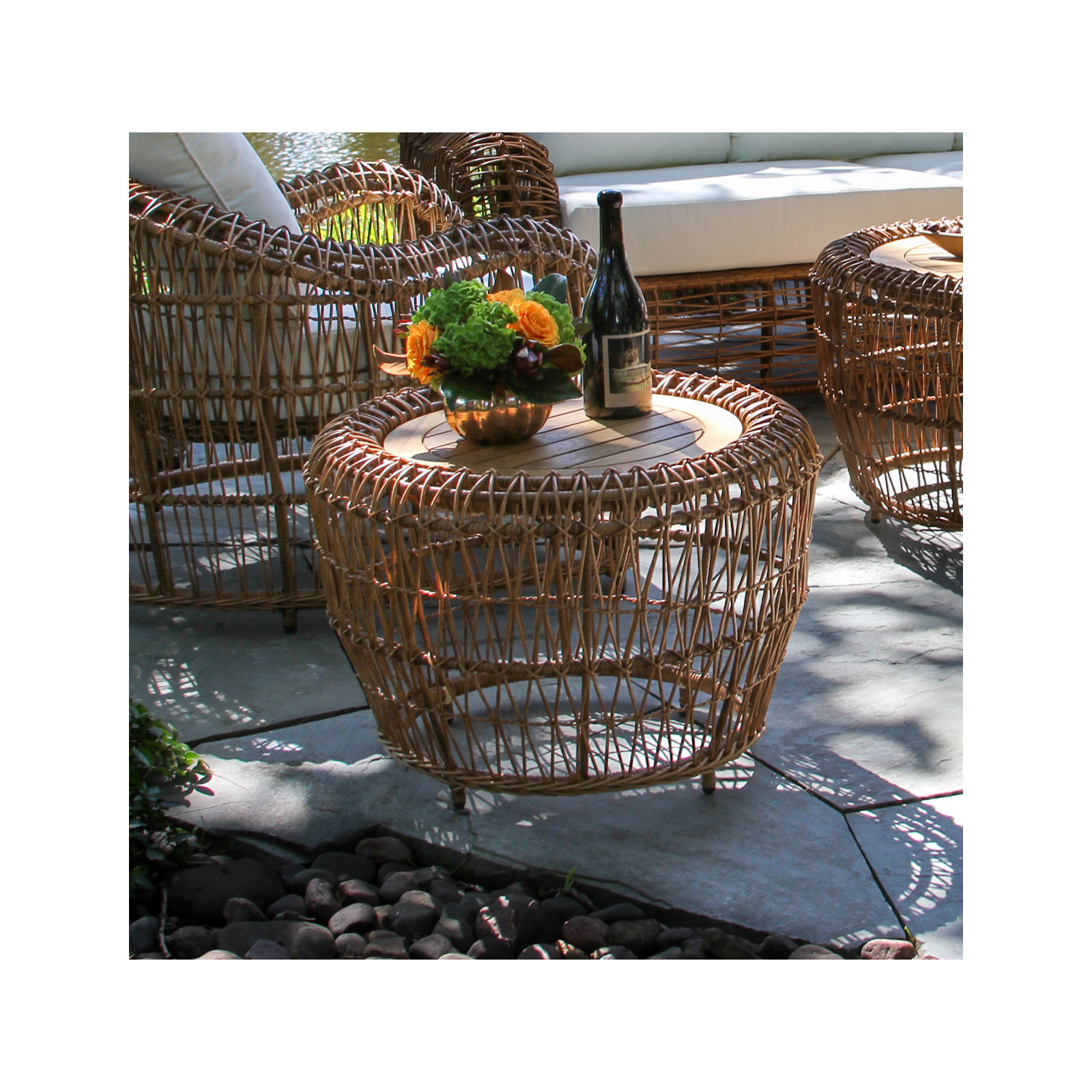 Alyshia 25'' Outdoor Side Table