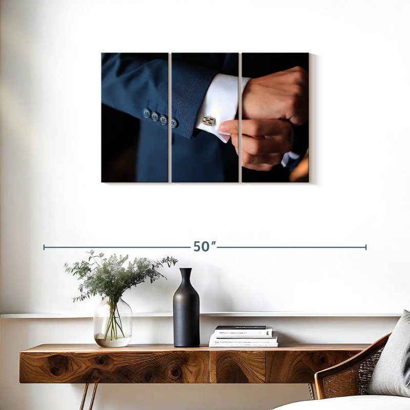 Shuttleworth Groom Cuff, 20" H x 33" W