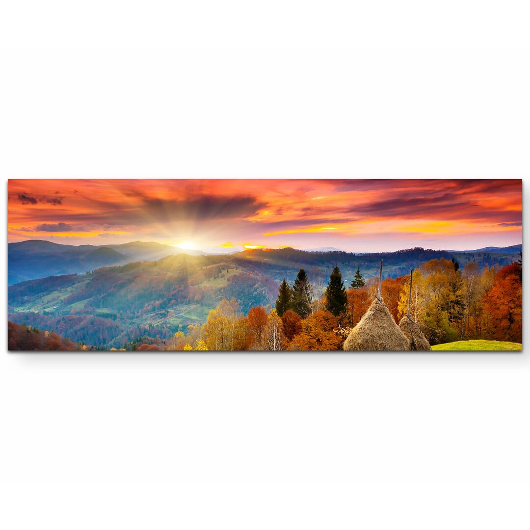 Leinwandbild Berglandschaft bei Sonnenaufgang im Herbst