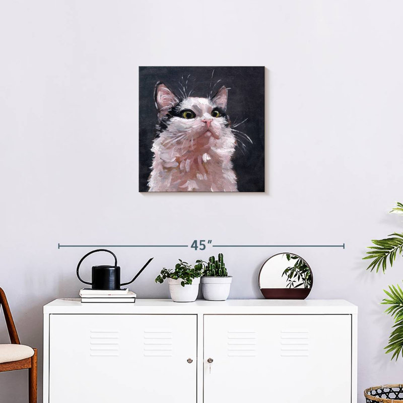 Brampt Kitty, 20" H x 20" W