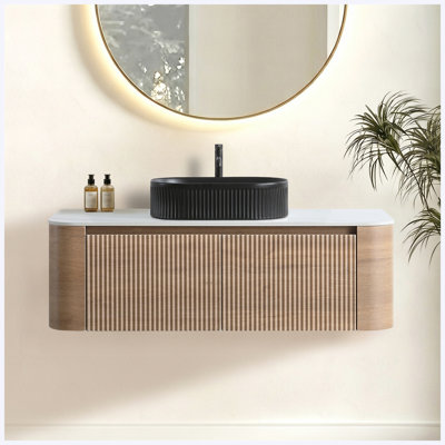 Ensemble de meuble-lavabo mural 48 po en chêne miel avec lavabo, ensemble de meuble-lavabo mural avec porte-serviettes gratuit, lavabo simple en céramique rayé ovale noir, pré-assemblé, pour la salle de bain