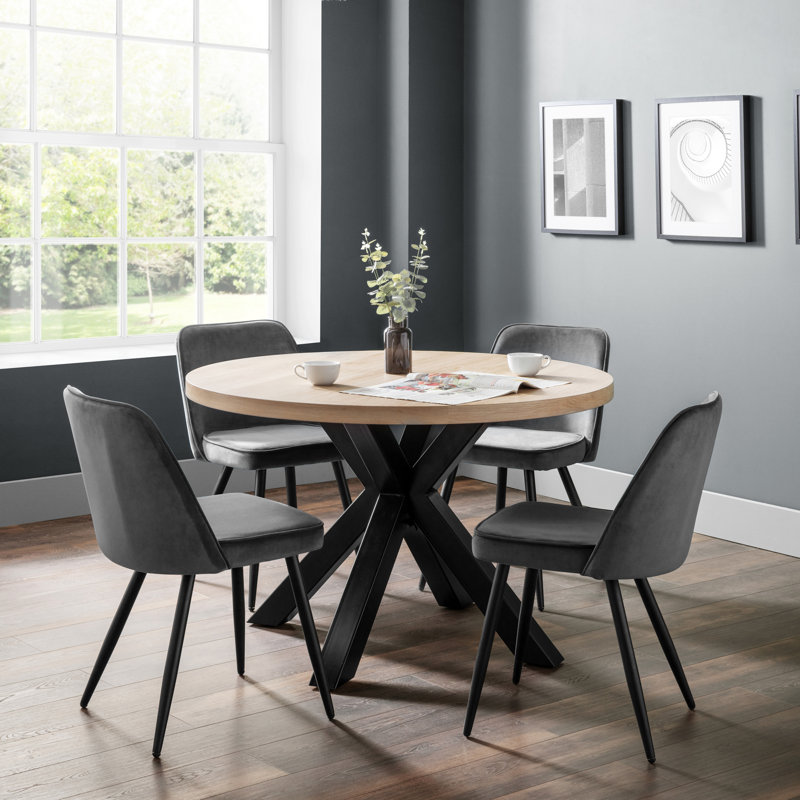 Iisakki 4 - Person Dining Set